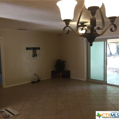 304 Cottonwood Dr, Copperas Cove, TX 76522 - photo 3