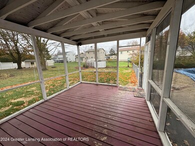 1136 Arlington Dr, Lansing, MI 48917 - photo 5