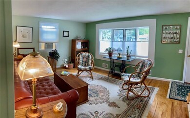 112 Zinnia Dr, Cranston, RI 02920 - photo 2