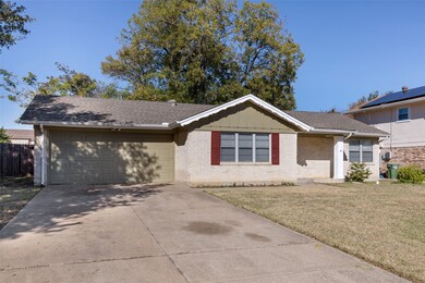 208 Olive St, Hurst, TX 76053 - photo 3