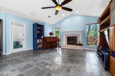 1655 Highland View Ct-9