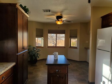 707 Mars Ave, Alamogordo, NM 88310 - photo 5