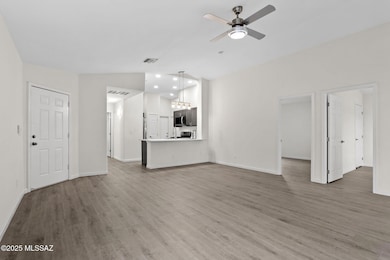 17-web-or-mls-9472 E Stonehaven Way-11