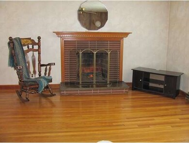 9 Princeton Rd, Burlington, MA 01803 - photo 2