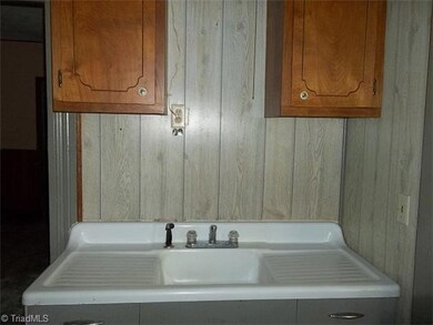 215 N Dogwood Ave, Siler City, NC 27344 - photo 7