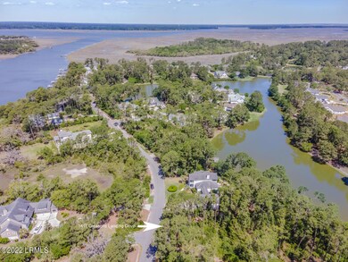 Side right with address