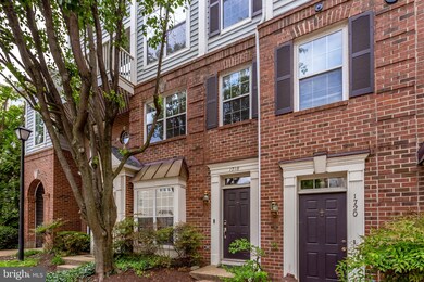 1718 Kingsgate Ct, Alexandria, VA 22302 - photo 4