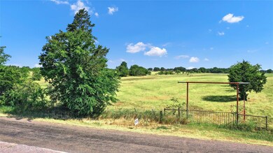 5847 Sandusky Rd, Whitesboro, TX 76273 - photo 2
