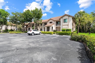 1101 Duncan Cir unit 102, Palm Beach Gardens, FL 33418 - photo 2