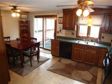 91 Clark St, Ludlow, MA 01056 - photo 6