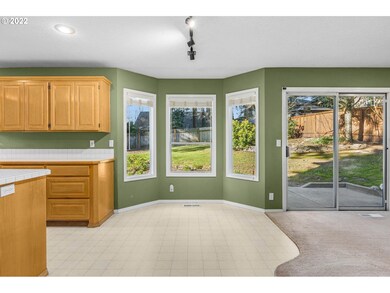 9843 SW Dapplegrey Loop, Beaverton, OR 97008 - photo 7