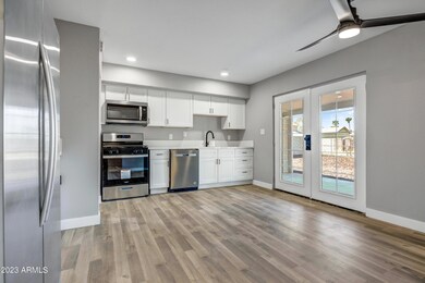 Eat in - Kitchen