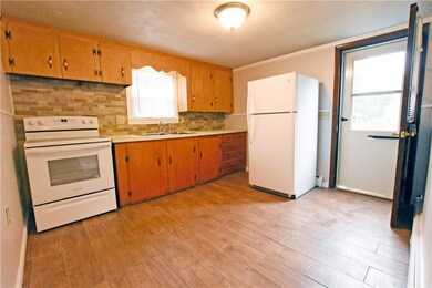 128 Oak Crest Dr, Riverside, RI 02915 - photo 4