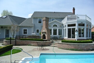 Welcome to 8979 Woodstone Dr, Emerald Woods