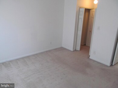 4039 Chetham Way unit 18, Woodbridge, VA 22192 - photo 4