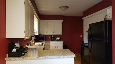 Nicely updated kitchen with all appliances.