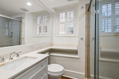 8 Elliott St, Charleston, SC 29401 - photo 5