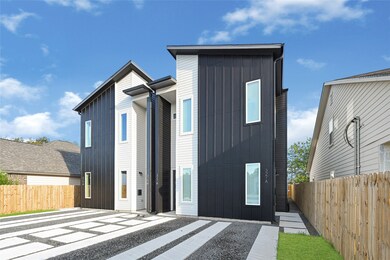 327 Tite St unit B, Houston, TX 77029 - photo 3