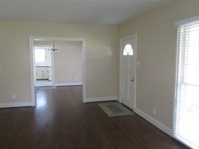 909 Pinemont Dr, Houston, TX 77018 - photo 2