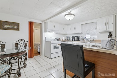 655 Charles St, Perth Amboy, NJ 08861 - photo 6