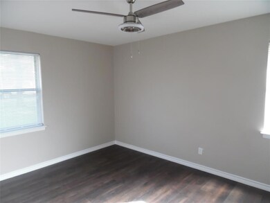 409 Myrtle Dr, Hurst, TX 76053 - photo 6