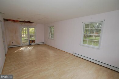 12614 Viewside Dr, North Potomac, MD 20878 - photo 4