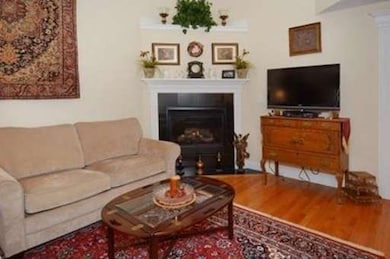 53 Peachey Cir, Middleton, MA 01949 - photo 6