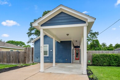 611 Foster St, Tomball, TX 77375 - photo 4