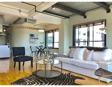 210 Lincoln St unit 304, Boston, MA 02111 - photo 2