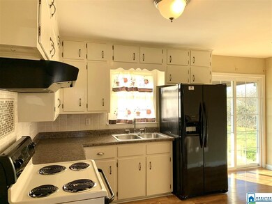 2804 9th St NE, Center Point, AL 35215 - photo 5