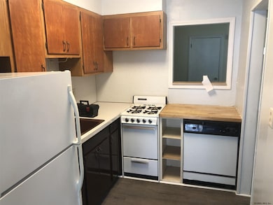 2824 Troy Schenectady Rd, Schenectady, NY 12309 - photo 7