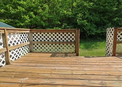 203 Joy Glen unit 201, Sciota, PA 18354 - photo 5