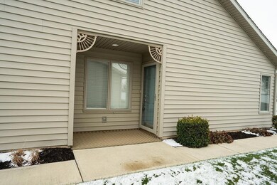 912 Heatherwood Ln, Ossian, IN 46777 - photo 2