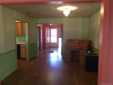 225 Kimberly Ann Dr, Hendersonville, NC 28792 - photo 6