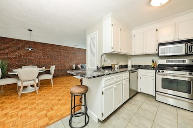 426 Hanover St unit 11, Boston, MA 02113 - photo 3