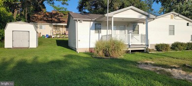 2611 Hammonds Ferry Rd, Halethorpe, MD 21227 - photo 2