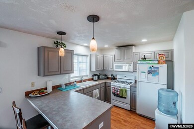 540 NW Blair Loop, Sheridan, OR 97378 - photo 2