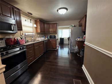 1004 Vine St, West Newton, PA 15089 - photo 3