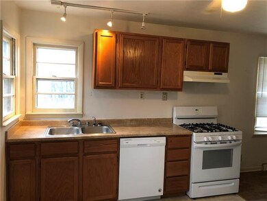 10036 W 51st St, Shawnee, KS 66203 - photo 4