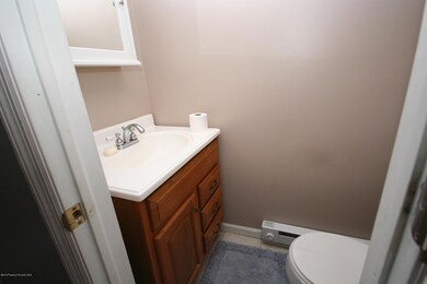 179 Pine St, Archbald, PA 18403 - photo 5