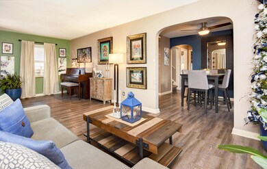 Living Room (3)