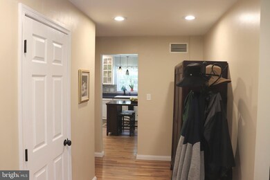 108 W D St, Brunswick, MD 21716 - photo 3