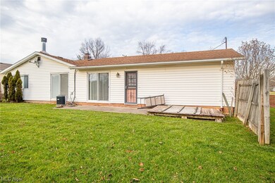 22440 Sandalwood Rd, Bedford, OH 44146 - photo 7