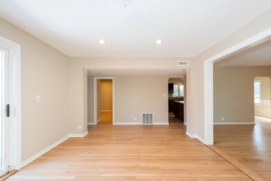 1111 Webster Ln, Des Plaines, IL 60016 - photo 6