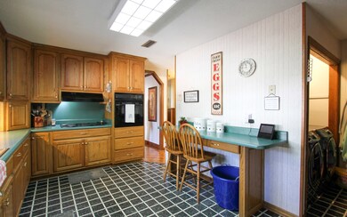Spacious Kitchen with Breakfast Area