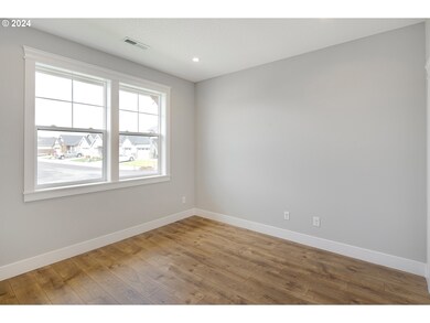 331 W Koa St, Washougal, WA 98671 - photo 5