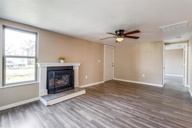 1905 N Main St, Bonham, TX 75418 - photo 7