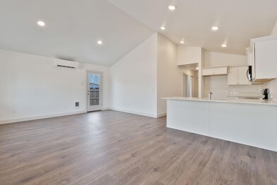 Great Room and Dining AreaKi