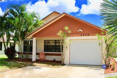 1436 Pines Ln, West Palm Beach, FL 33415 - photo 3