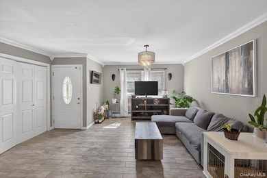 18 Sugarbush Ln, Coram, NY 11727 - photo 5